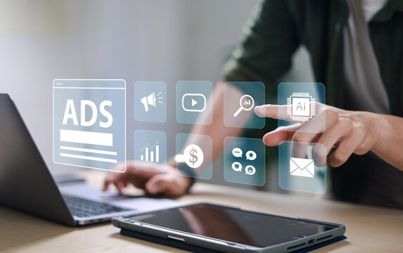 digital marketing concept Marketers analyze online advertising campaigns and performance indicators. Advertise on websites and social media Banner advertising on the internet.