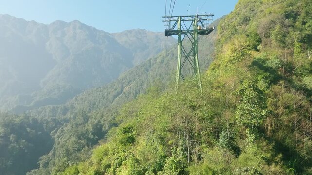 Vietnam Sapa Cable cart to the mountain