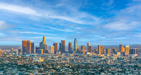 Fototapeta premium skyline of Los Angeles in smog on a summer day