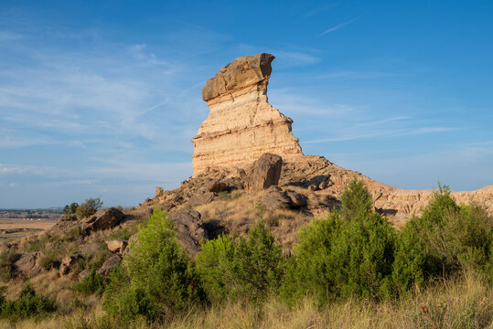 Tozal de la Cobeta es una iconica formaci&oacute;n rocosa de piedra caliza en el desierto de Los Monegros, provincia de Huesca, Arag&oacute;n, Espa&ntilde;a