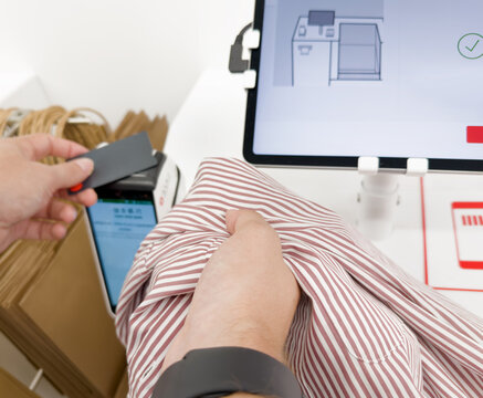 self checkout systems in  retail stores,Barcode scanner,Self checkout machine