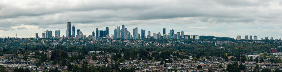 Obraz premium Burnaby Skyline Panorama Over Suburban Neighbourhoods in Greater Vancouver, British Columbia, Canada