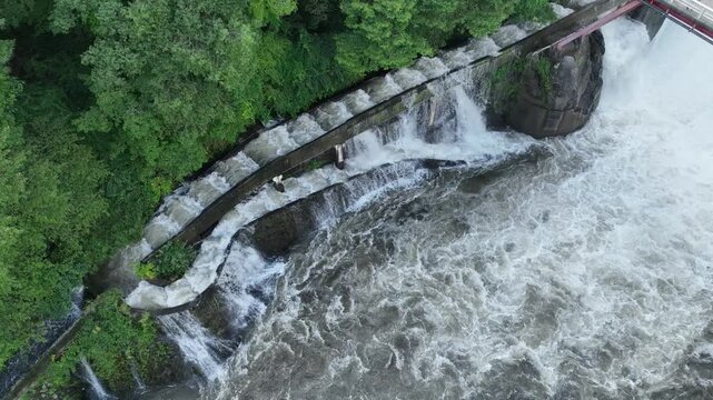岐阜県 本巣市 金原ダムから見る風景 ドローン空撮