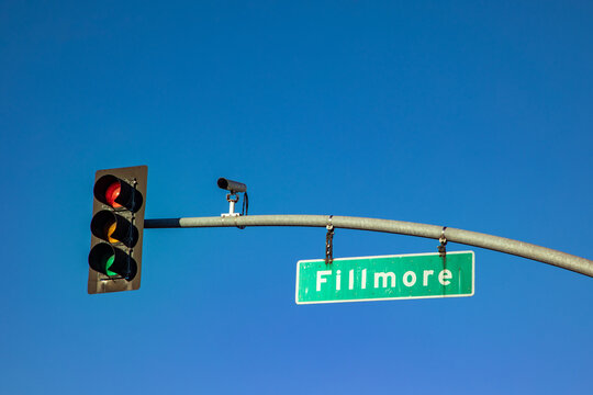 street name fillmore at traffic light in San Francisco,