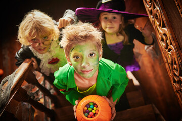 Fototapeta na wymiar Candy Hunt Halloween