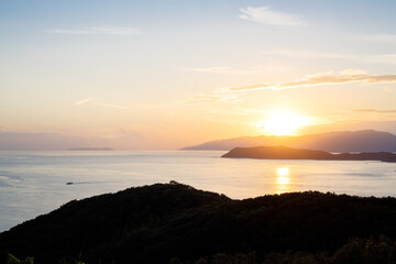 夕焼けの休暇村から望む地ノ島、友ヶ島 © Hsuan