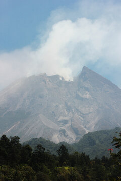 close up photo of merapi volcano's crater