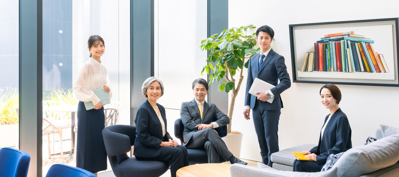 ビジネス　チーム　グループ　会社　ポートレート