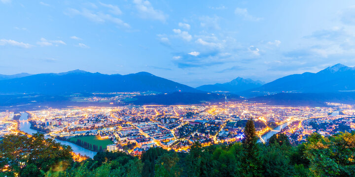 Austria, Tyrol, Innsbruck, Cityscape, blue hour