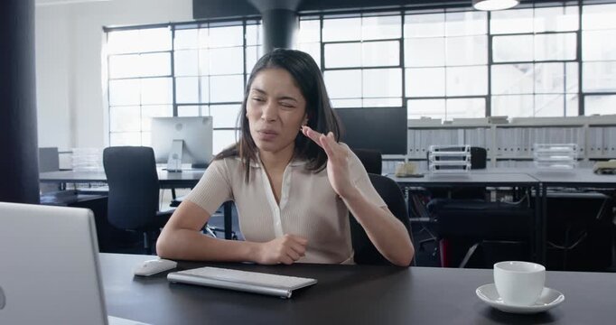 Lifestyle videos indoor of people doing activities at office, businesswoman in office having video c