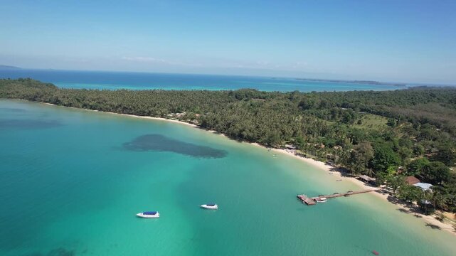 マーク島の美しいビーチの空撮・トラート県　เกาะหมาก ตราด　Beautiful Beach at Koh Mak, Trat　Drone Shooting
