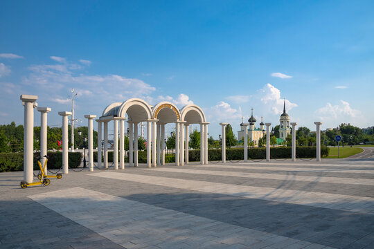 VORONEZH, RUSSIA - JULY 03, 2026: White triumphal arches with columns on Admiralty Square. Voronezh Embankment