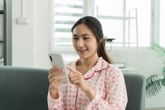 Woman enjoying life at home, promoting healthy eating, wellness, and a balanced lifestyle. Concept of natural nutrition, mindfulness, and modern healthy living.