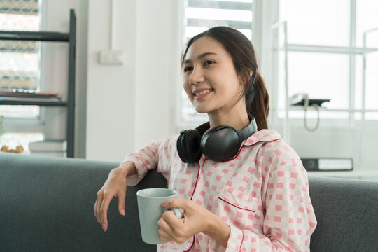 Woman enjoying life at home, promoting healthy eating, wellness, and a balanced lifestyle. Concept of natural nutrition, mindfulness, and modern healthy living.