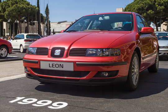 Seat Leon 1999 at Automobile Barcelona 2025