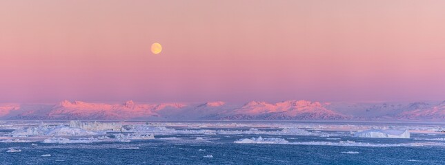 Moonrise over Disko Bay Panorama © kevin