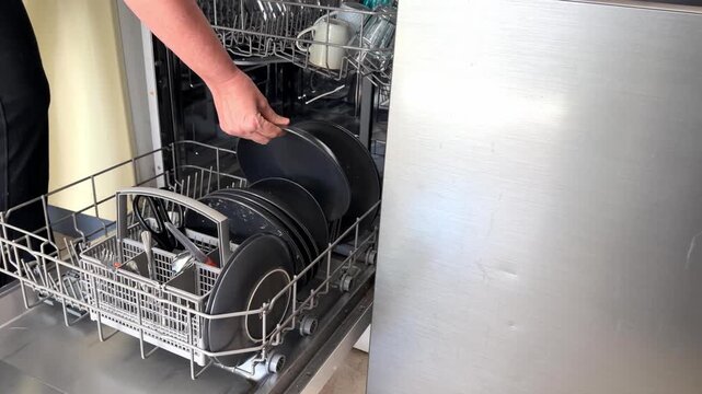 This shows how to load and unload dishes in a dishwasher. The steps include placing plates and removing them after cleaning. The kitchen is bright and tidy.
