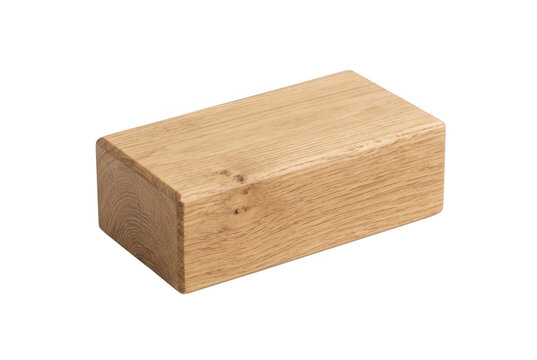 Ein massiver rechteckiger Holzblock aus Eichenholz mit nat&uuml;rlicher Maserung, isoliert auf wei&szlig;em Hintergrund, ideal als Pr&auml;sentationspodest f&uuml;r Produktfotografie oder als dekoratives Element.