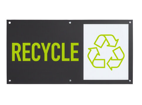 Placa retangular preta com a palavra RECYCLE em letras verdes e o s&iacute;mbolo universal de reciclagem em um fundo branco, fixada com parafusos met&aacute;licos, ideal para sinaliza&ccedil;&atilde;o de coleta seletiva.