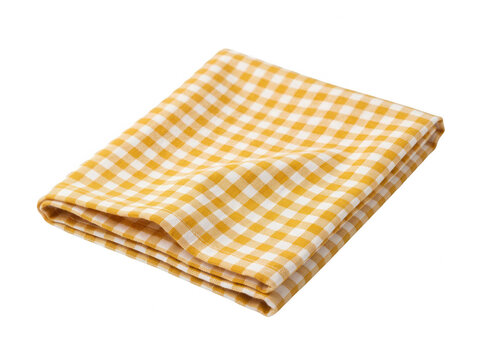 Une serviette de table en tissu pli&eacute;e avec un motif &agrave; carreaux vichy jaune et blanc, isol&eacute;e sur un fond blanc pur, id&eacute;ale pour les pr&eacute;sentations culinaires, les pique-niques ou la d&eacute;coration de table.