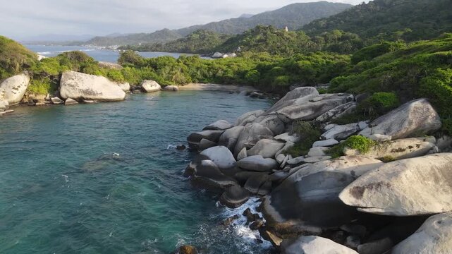 sobrevuelo con dron en el parque Tayrona colombia