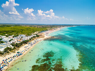 Taranto, vista aerea della spiaggia Lido Torretta in estate (Marina di Lizzano) © Andrea Carro