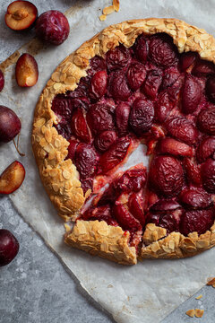 tarte rustique aux prunes et amandes