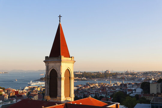 Turkey, Istanbul, View of city with Basilica St. Antonius