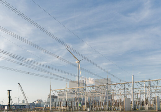 Kohlekraftwerk mit Umspannstation und Netzanbindung in Eemshaven