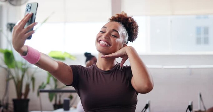 Smile, woman and selfie for yoga in class for photography, social media post and profile picture update. Happy, female person and influencer for pilates vlog, fitness memory and self care of wellness