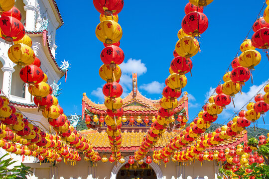 Kek Lok Si Tempel ist die gr&ouml;&szlig;te buddhistische Tempelanlage Malaysias in Air Itam, einem Vorort von George Town auf der Insel Penang.