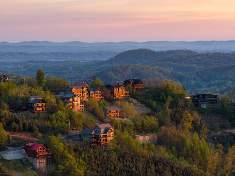 sunrise over gatlinburg tennessee