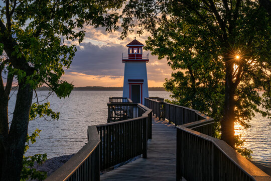 sunset view of kentucky lake