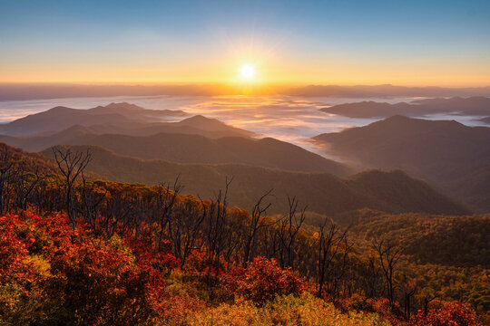 scenic sunrise, blue ridge mountains, north carolina