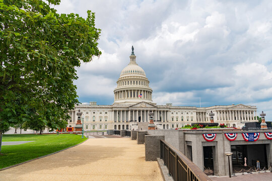 Washington streets and lawns lead toward the historic seat of Congress.