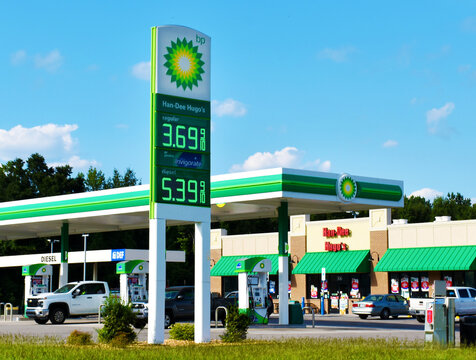 BP gas station, Riegelwood, North Carolina, USA