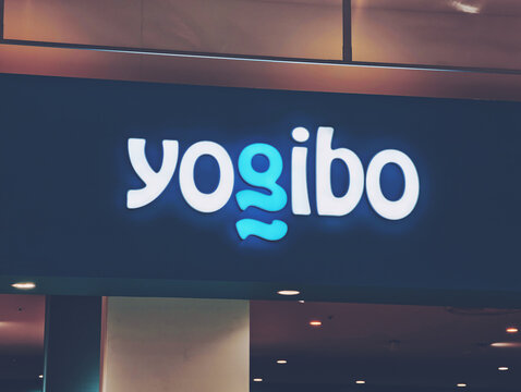 yogibo 店舗ロゴタイプ