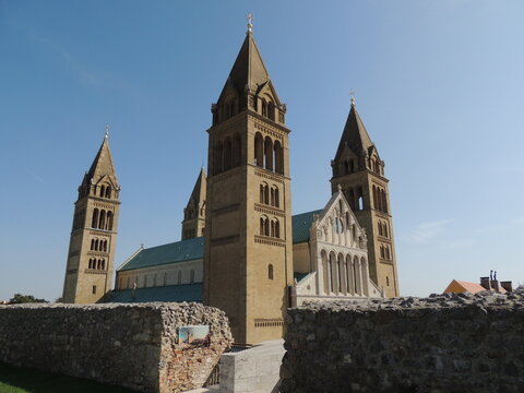 cathedral on pecs