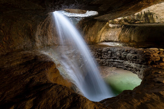 Natural landmark in Dagestan - Saltinsky cave waterfall