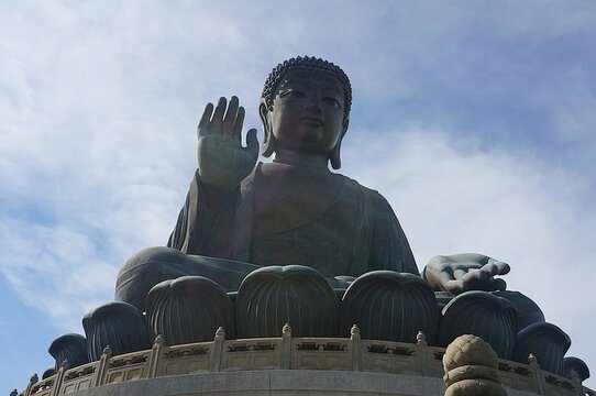 statue of buddha
