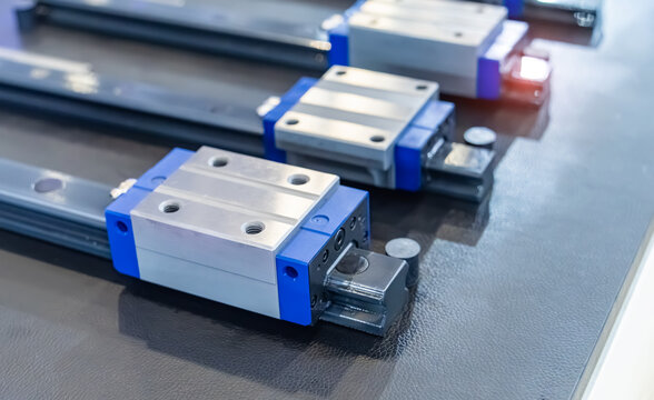 high quality and precision linear ball bearing and guide way support of machine for industrial work