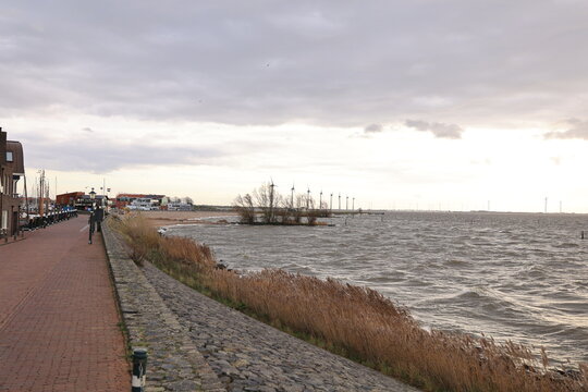 Blick auf das Ijsselmeer in der Gemeinde Urk in der Niederl&auml;ndischen Provinz Flevoland