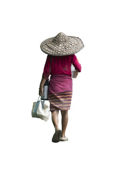 An Indian women farmer wearing jaapi
