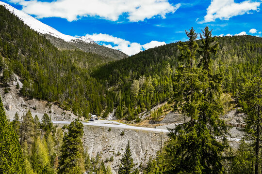 Zernez, Ofenpass, Passstrasse, Bergstrasse, Engadin, Pass, Nationalpark, Ova Spin, Val M&uuml;stair, Alpen, Fr&uuml;hling, Sommer, Graub&uuml;nden, Schweiz