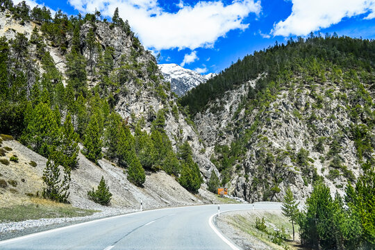 Zernez, Ofenpass, Passstrasse, Bergstrasse, Engadin, Pass, Nationalpark, Ova Spin, Val M&uuml;stair, Alpen, Fr&uuml;hling, Sommer, Graub&uuml;nden, Schweiz