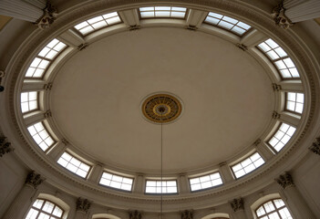 Obraz premium Architecture and heritage preservation, ornate rotunda ceiling with circular dome and natural light windows in historic building interior