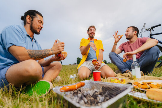 Friends Picnic Disposable BBQ Park