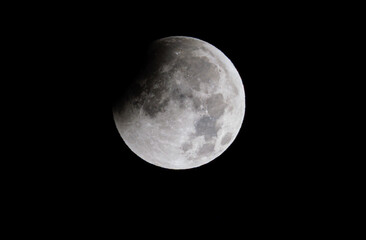 Début d'une éclipse de lune © Marc