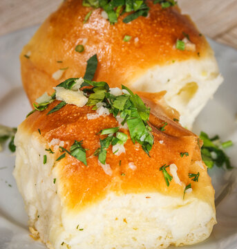 Bun with garlic