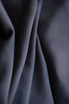 tela con pliegues y dobleces azul